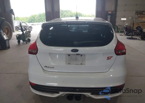 2018 Ford Focus St from USA, damaged, VIN 1FADP3L90JL247145